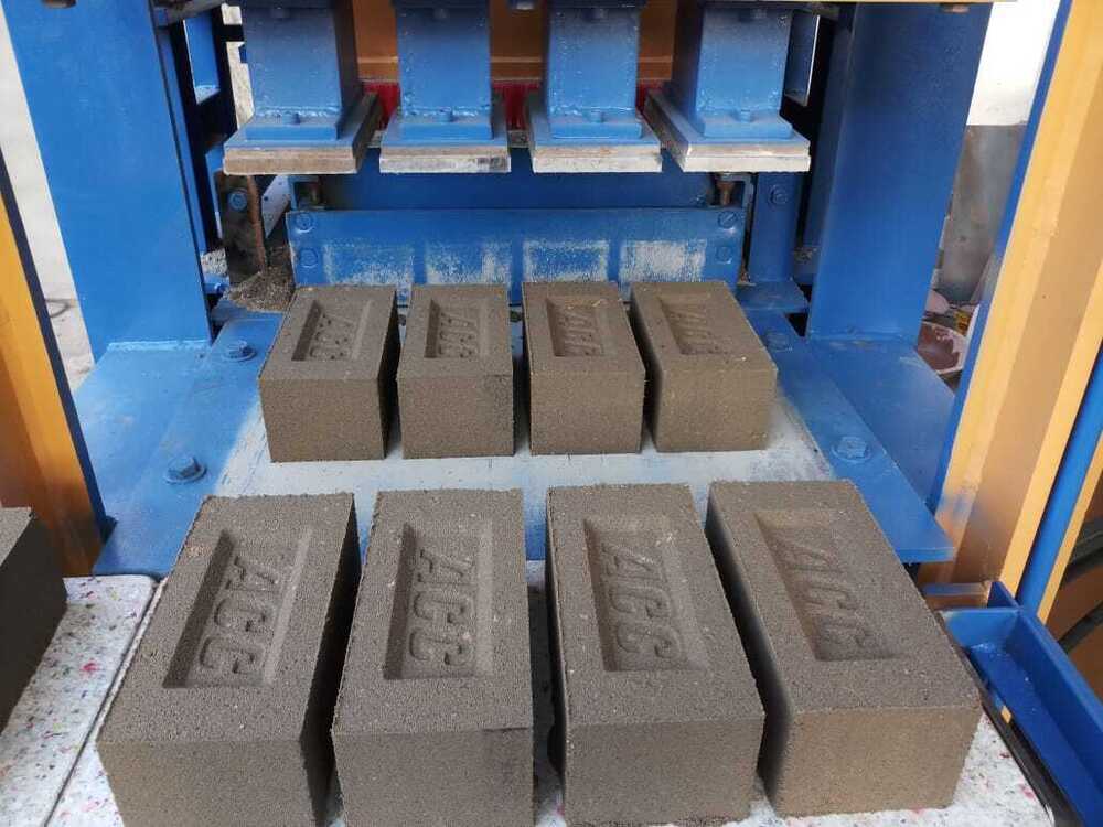 Automatic 4 Kvt Fly Ash Bricks Making Machine - Capacity: 1000 Pcs/hr