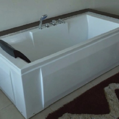 APPOLLO ESTERNO 5.8X2.8  FT. Bath Tub