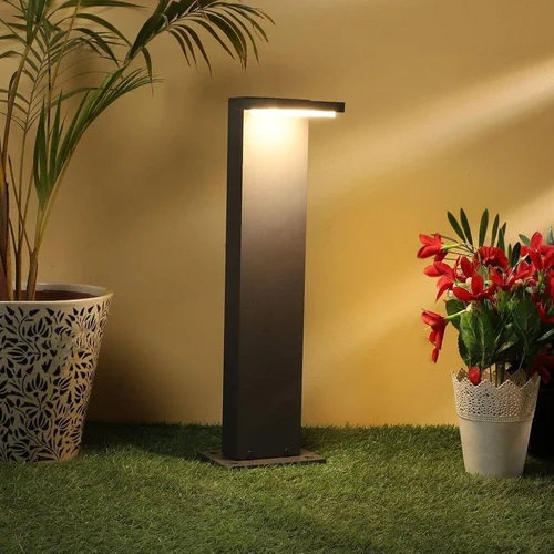 14-Solar L-Shaped Bollard Garden Light - Application: Commercial