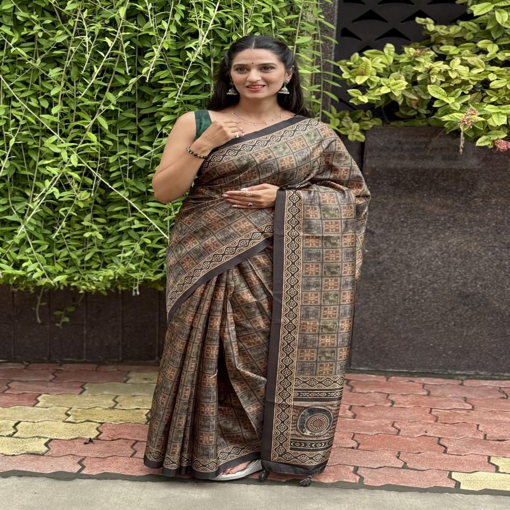 Box Print Silk Saree - Color: Brown