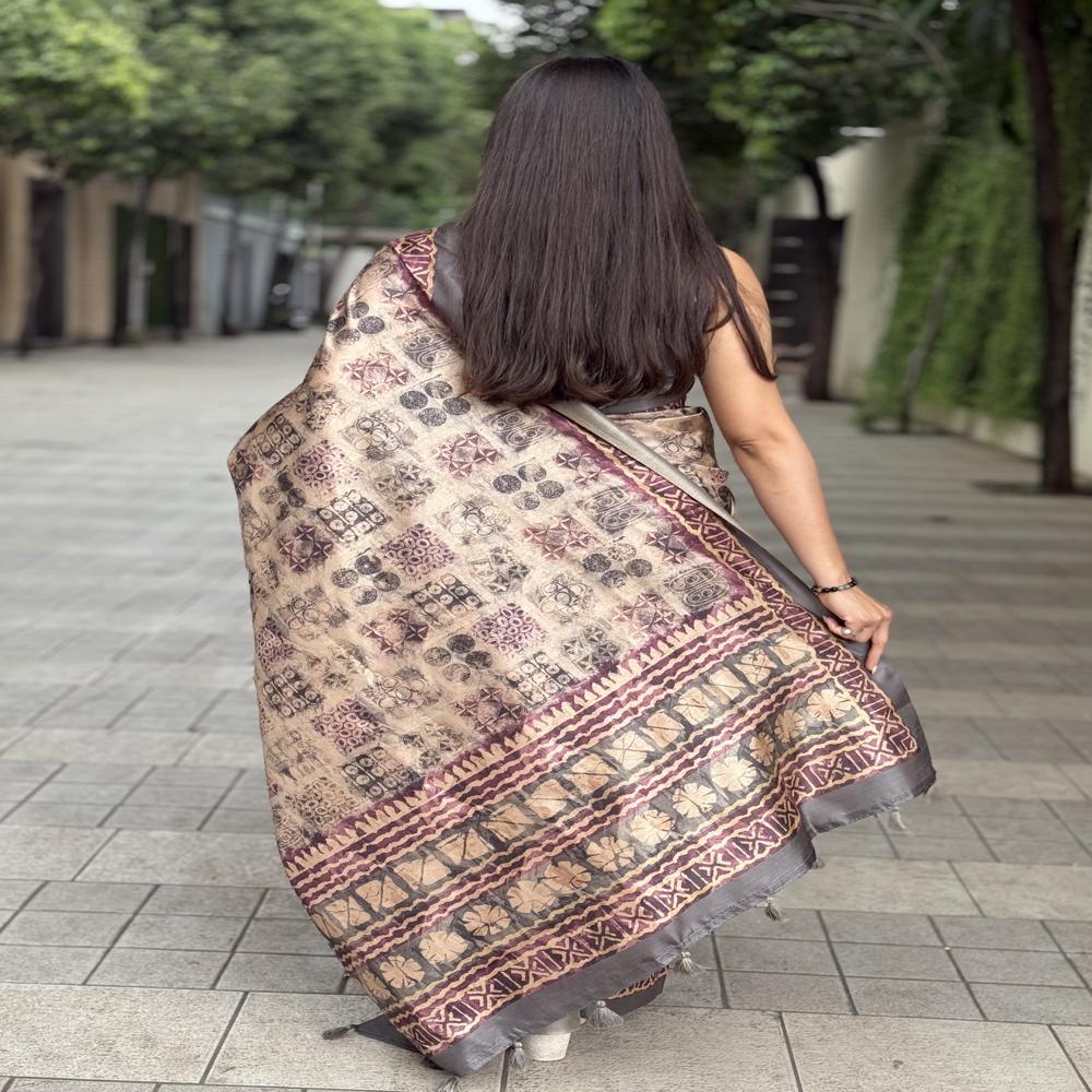 Geometric Print Office Wear Saree - Color: Beige With Maroon