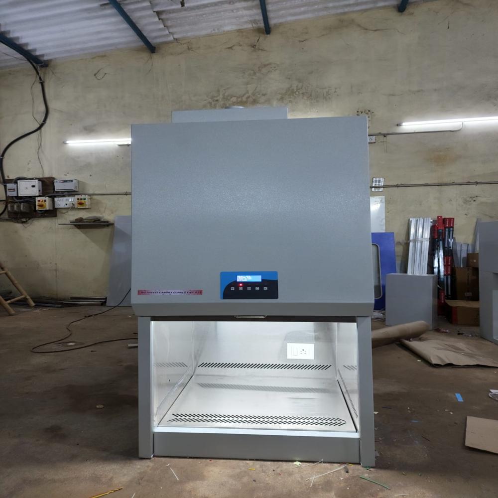 Laminar Air Flow Cabinet Ms Powder Coated & Ss 3x2 - Capacity: 700 M3/hr