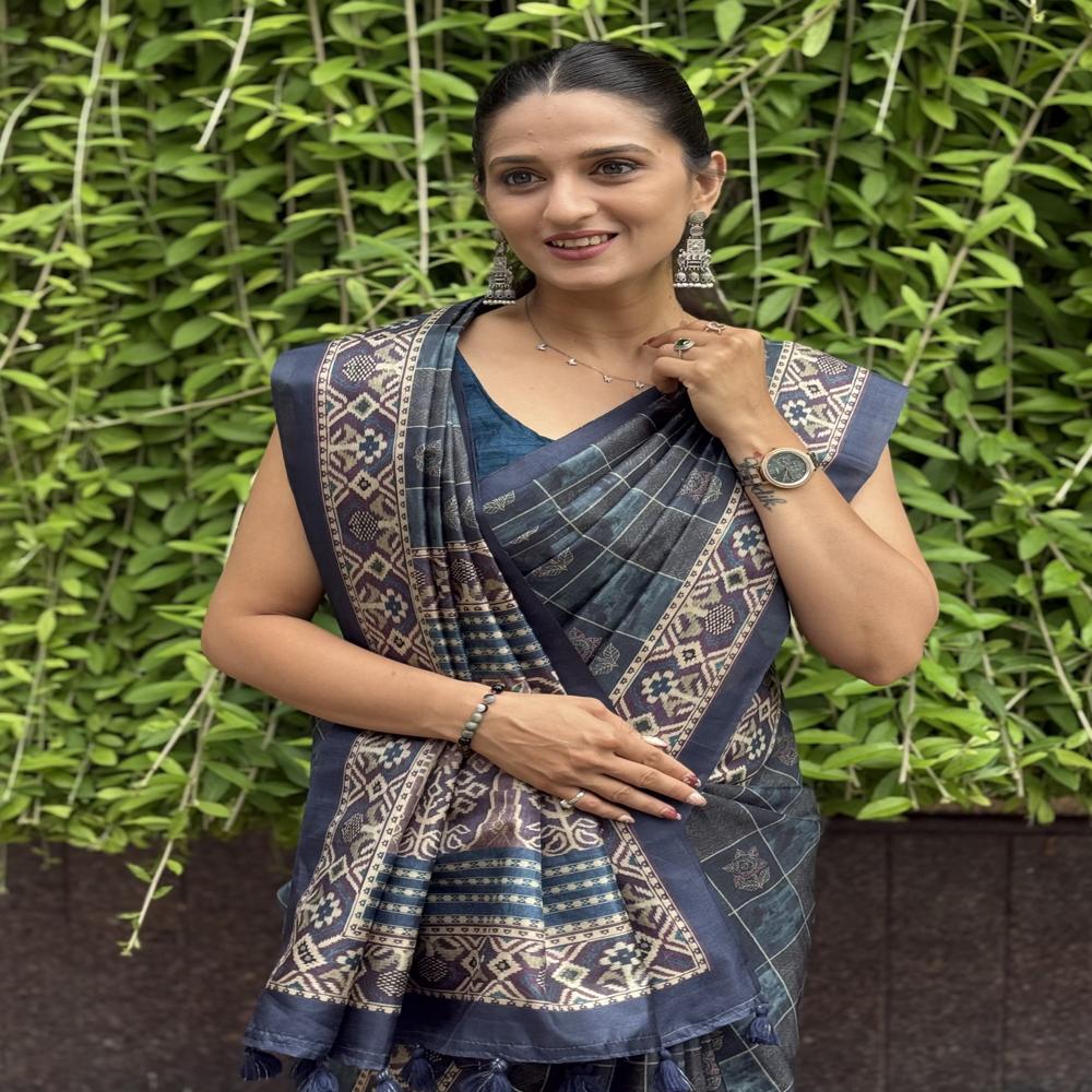 Elegant Ethnic Navy Blue saree