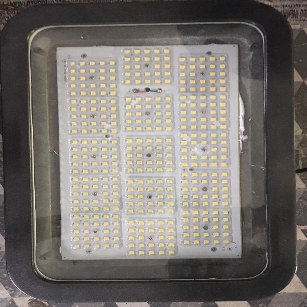 Flood Light - 250w, Ip66, Ik06 | Aluminum Housing, Smd Leds, 5700-6500k Color Temp, Auto Restart, 50,000 Hours Life