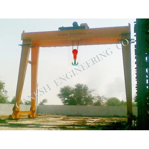 Heavy Duty Goliath Crane - Color: Yellow