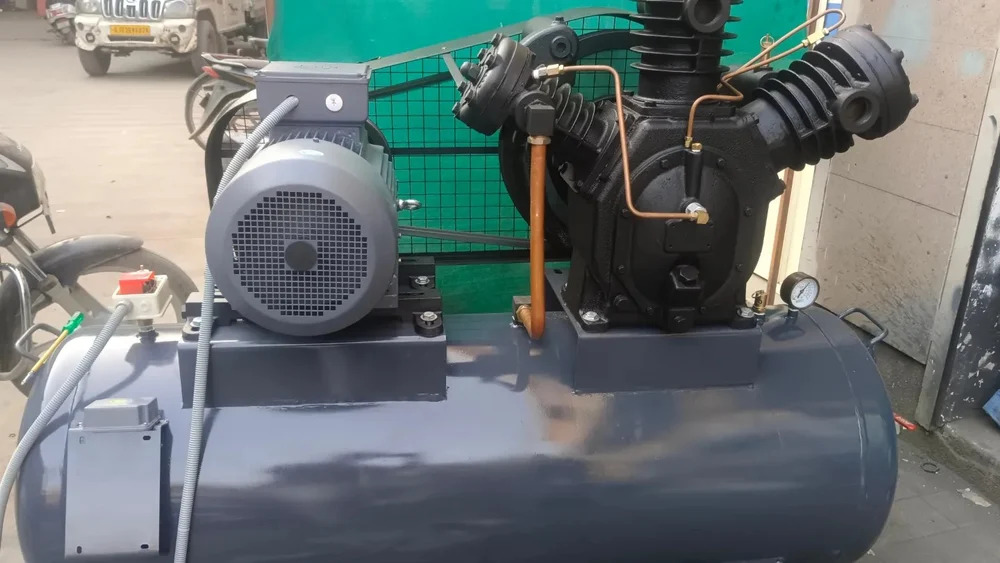 15 Hp Industrial Air Compressors - Color: Grey