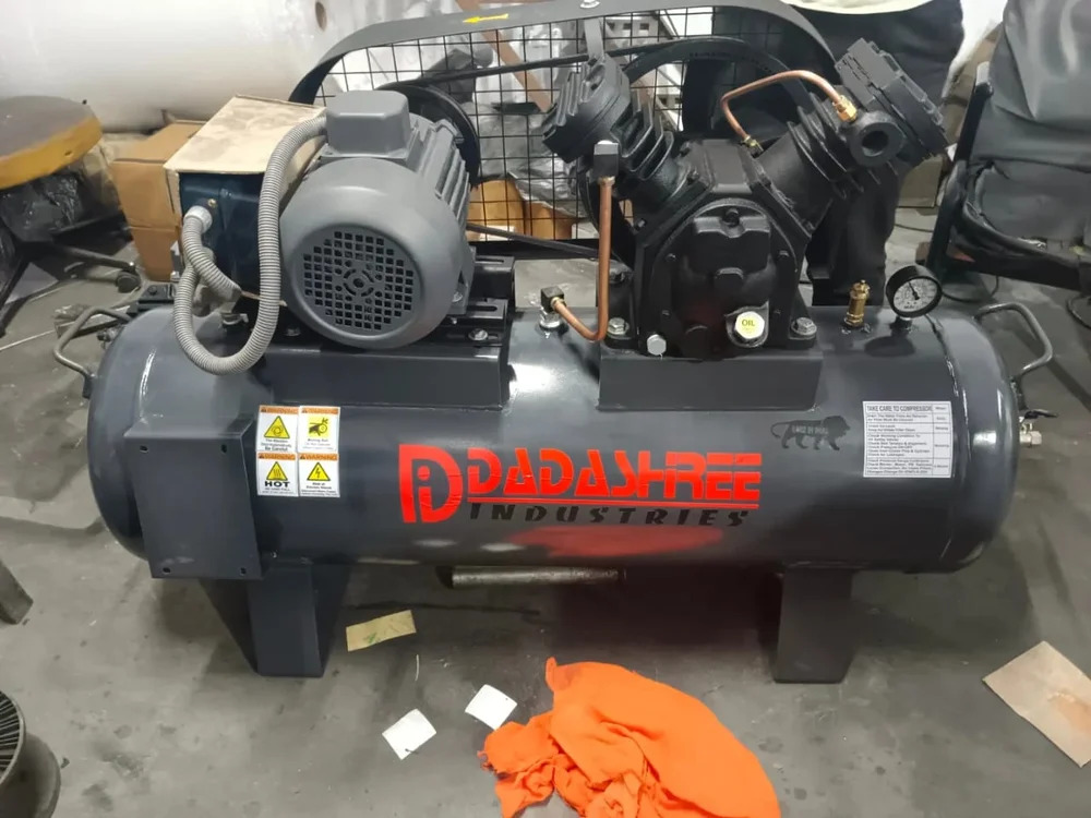 3 Hp Two Stage Reciprocating Air Compressor - Air Flow Capacity: 200 Liter (L)