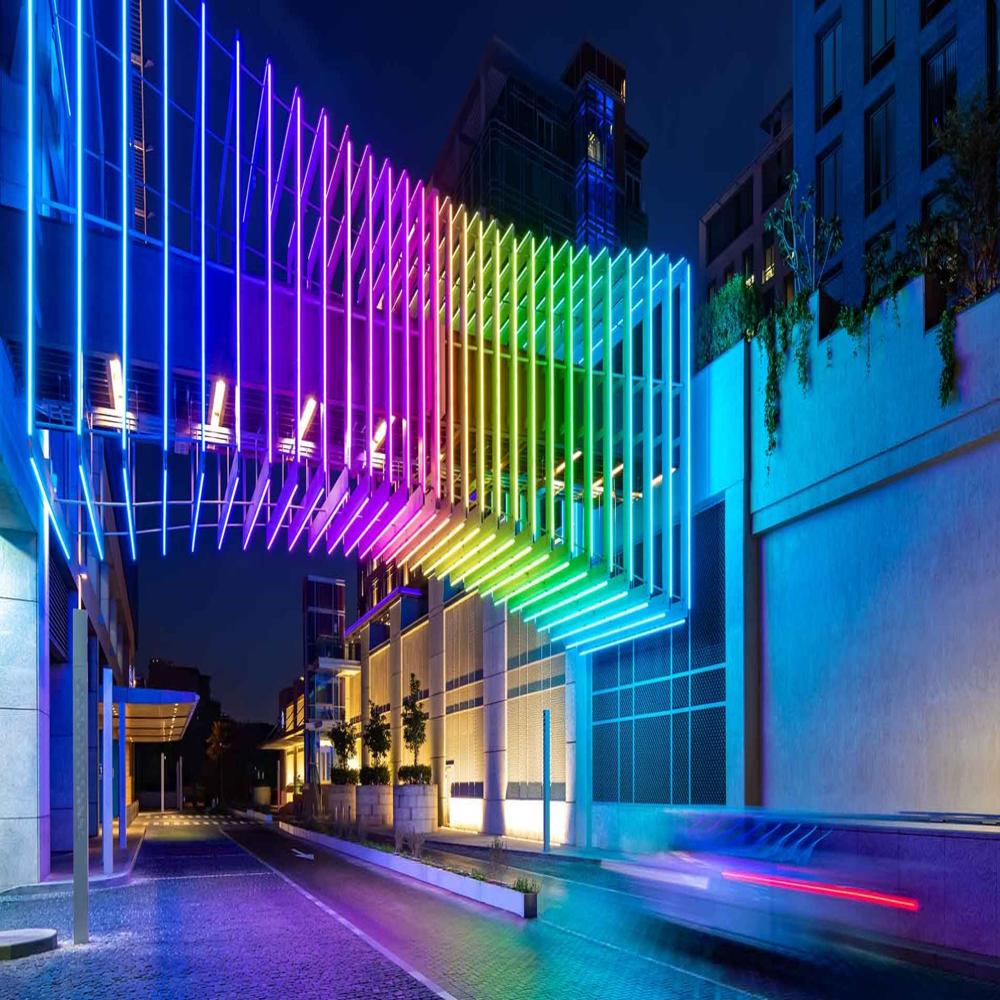 facade lighting