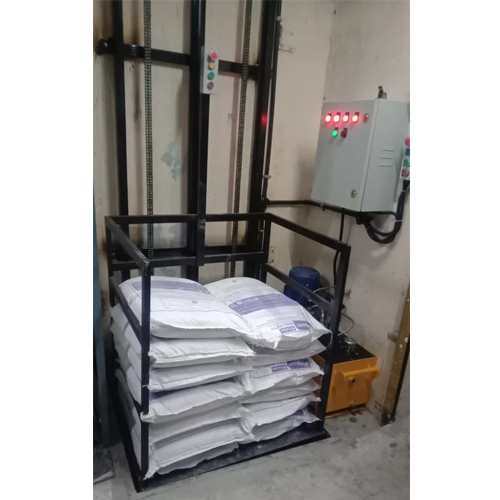 Industrial Hydraulic Goods Lift - Capacity: 4-5 Ton