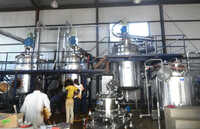 Curcuma Longa Extract Herbal Extraction Plant - Capacity: 2 To 6 Ton