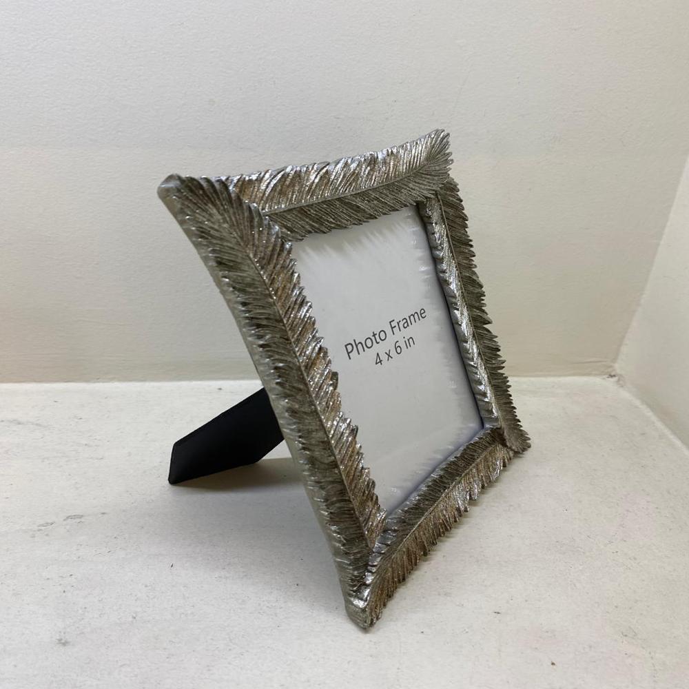 Silver Plated Leaf Photo Frame - Material: Metal