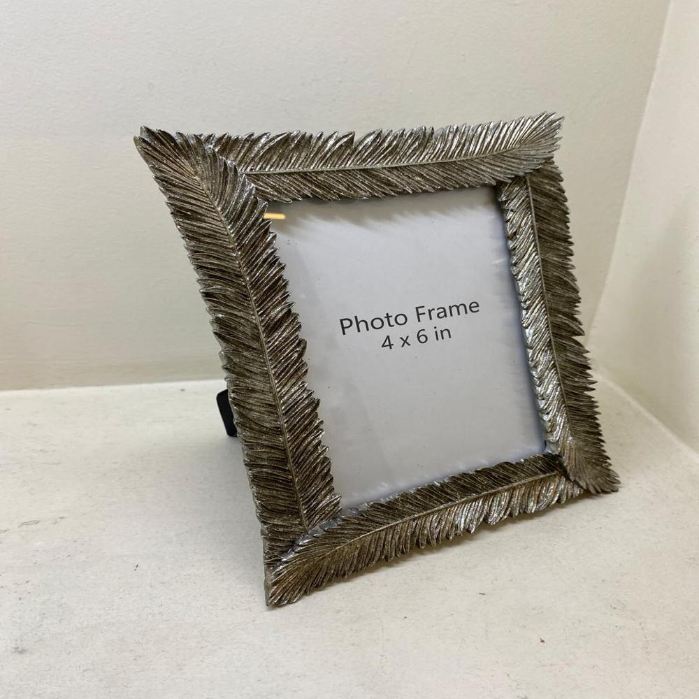 Silver Plated Leaf Photo Frame - Material: Metal
