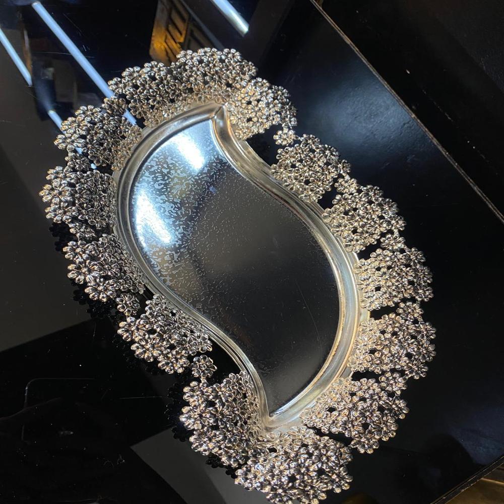 Silver Plated Leaf Tray - Material: Metal