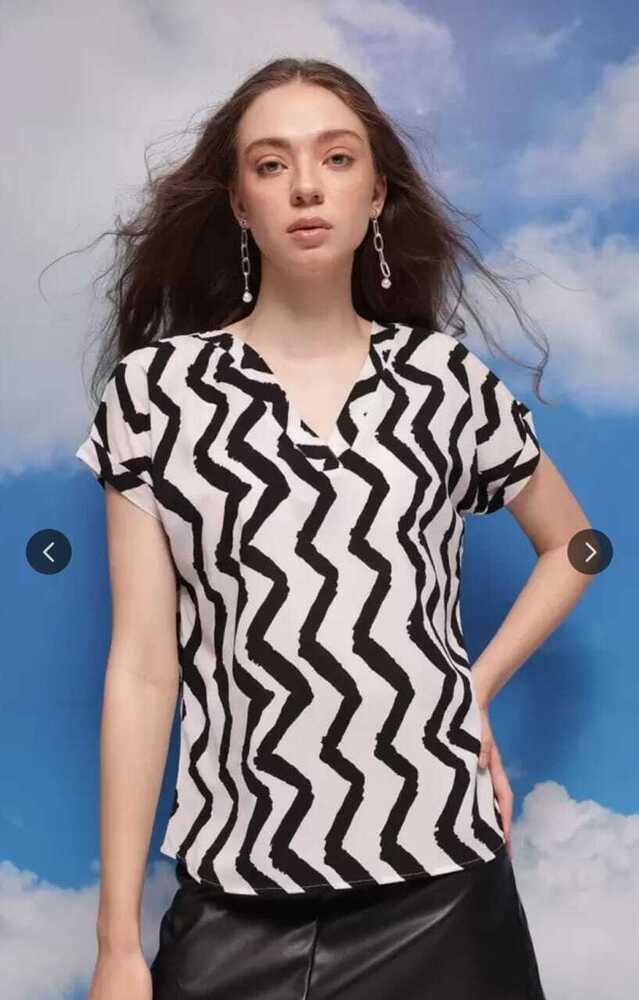 BRANDED TOP FOR GIRLS WAER COLLAGE & OFFICE