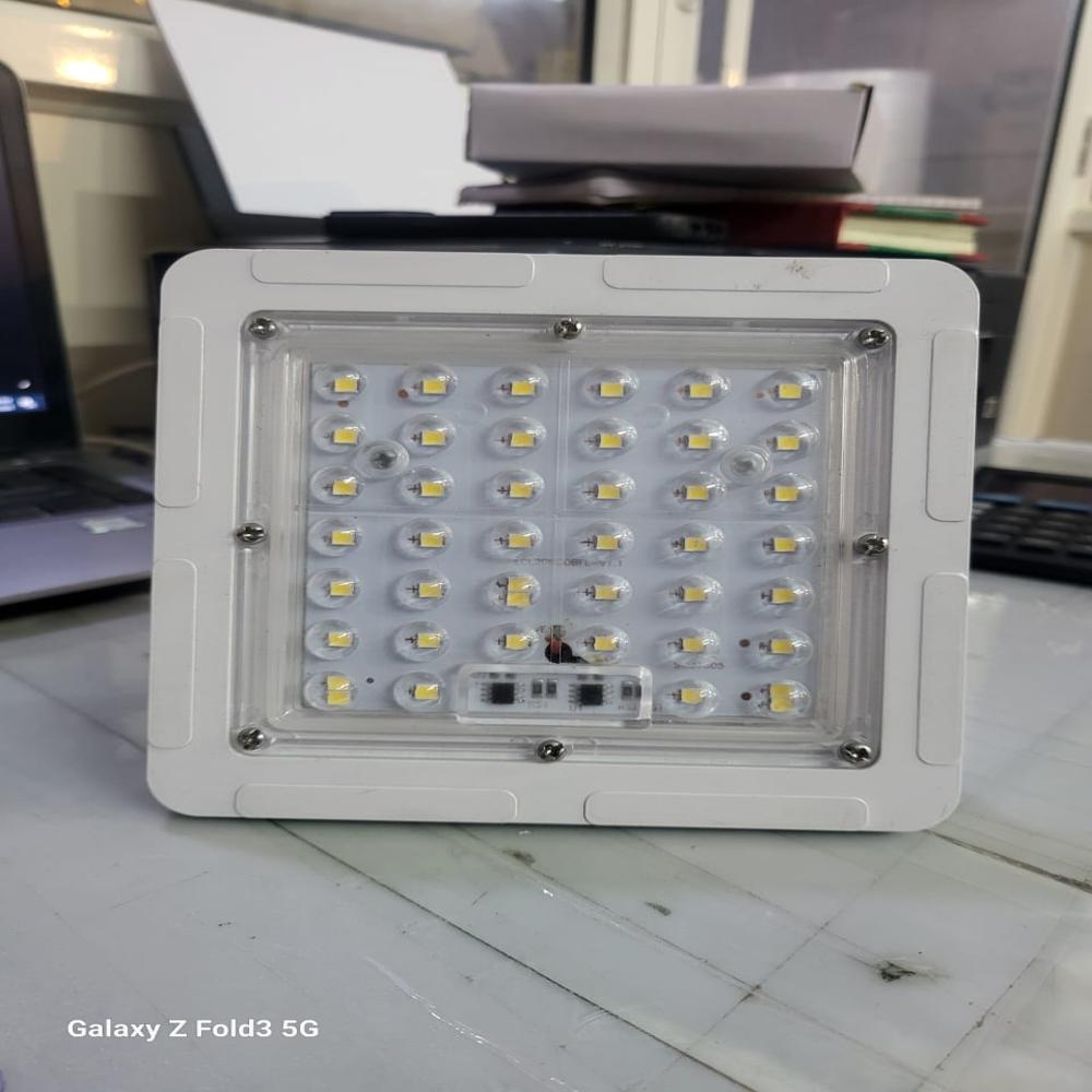 20W FLOOD LIGHT
