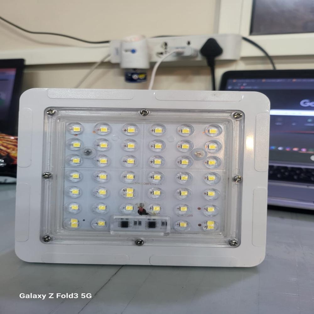 20W FLOOD LIGHT