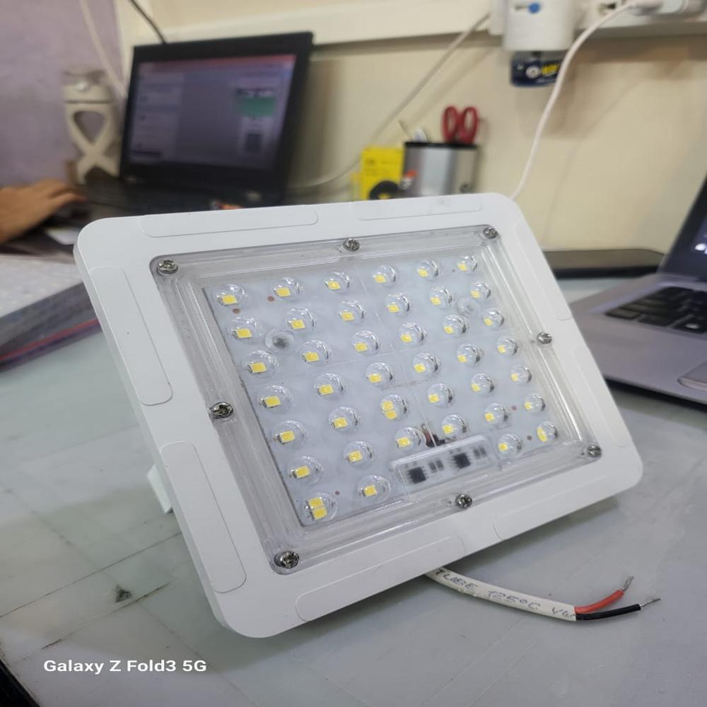 20W FLOOD LIGHT