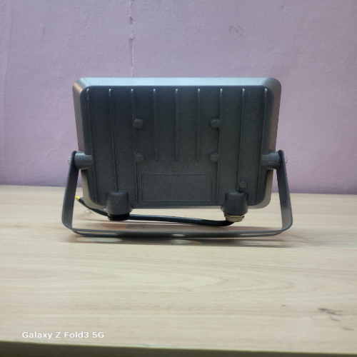 30W LED HYBRID FLOOD LIGHT