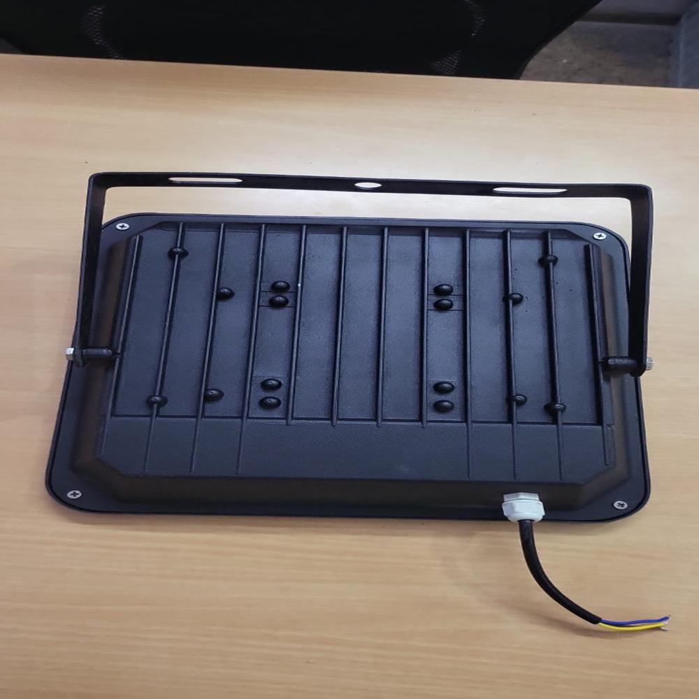 100W LED FLOOD LIGHT