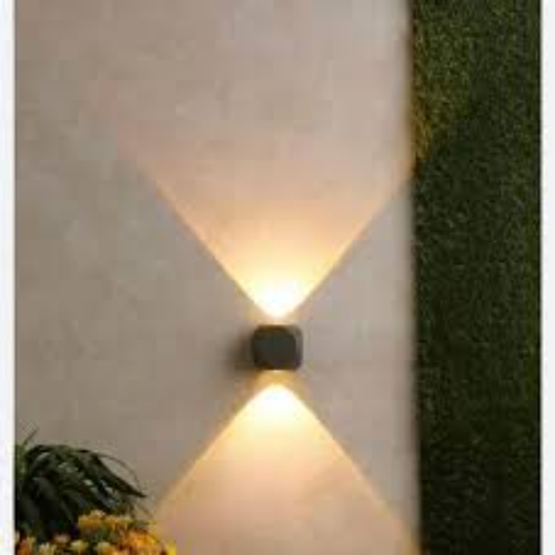 2 Way Cube Light - Color: Black