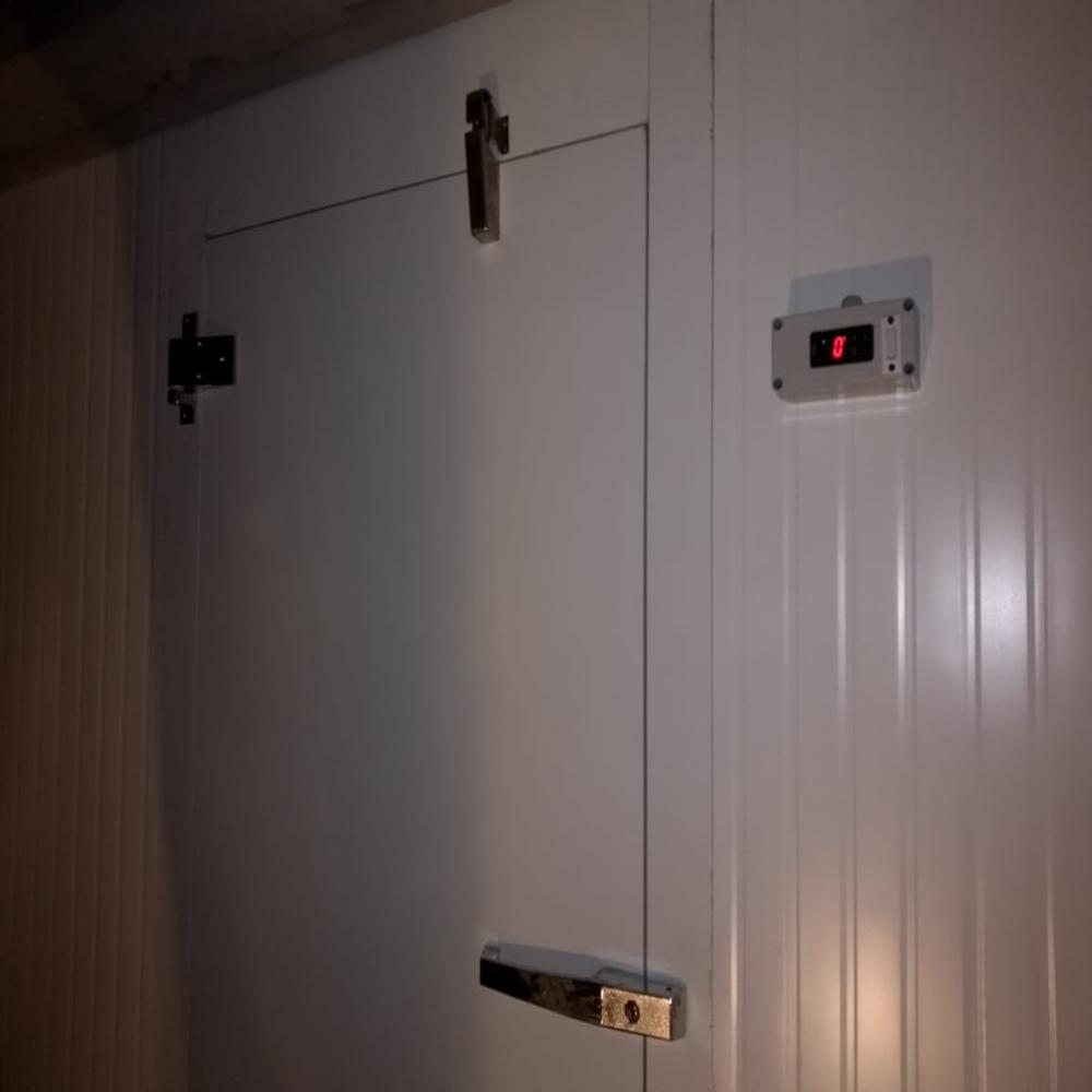 Cold Room Puf Panel - Preprinted Stainless Steel, 40mm To 150mm Insulated Thickness | Multi-functional Temperature Control, Cam Locking System, Sliding Doors