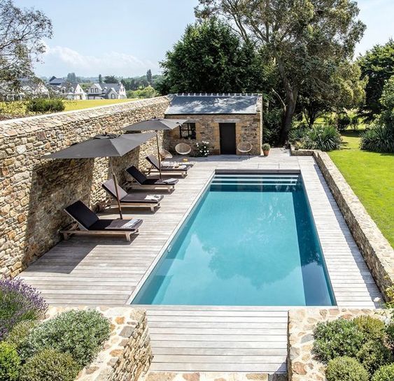 Swimming Pool Manufacurer Maker and Contractor in India