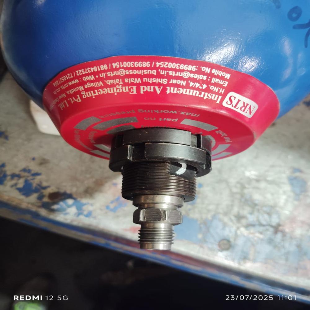 Hydraulic Acuumulator - Color: Blue