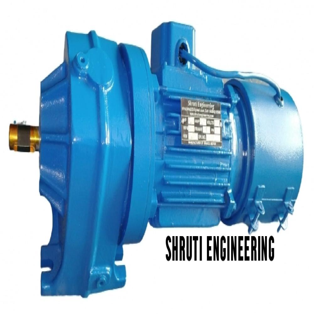 Three Phase 1.5 Kw Helical Gear Ac Brake Motor - Color: Blue