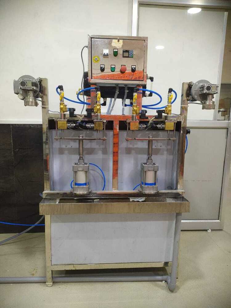 Manual Pet Bottle Soda Filling Machine - Stainless Steel, 1000x800x1500 mm , Two Filling Heads, Variable Capacity, 220V, 150kg Weight