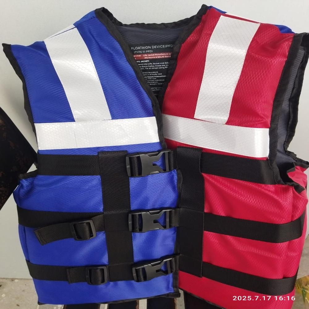  LIFE Jacket FOR SWIMMING