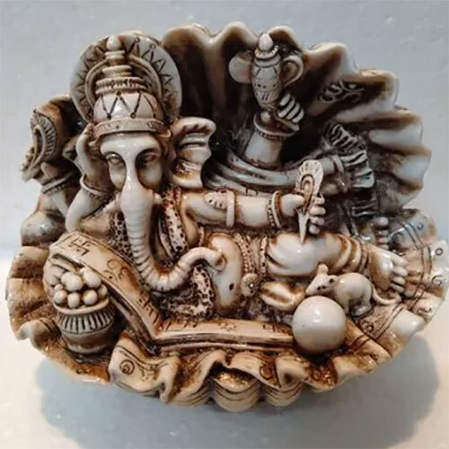 Resin Seep Ganesha Statue