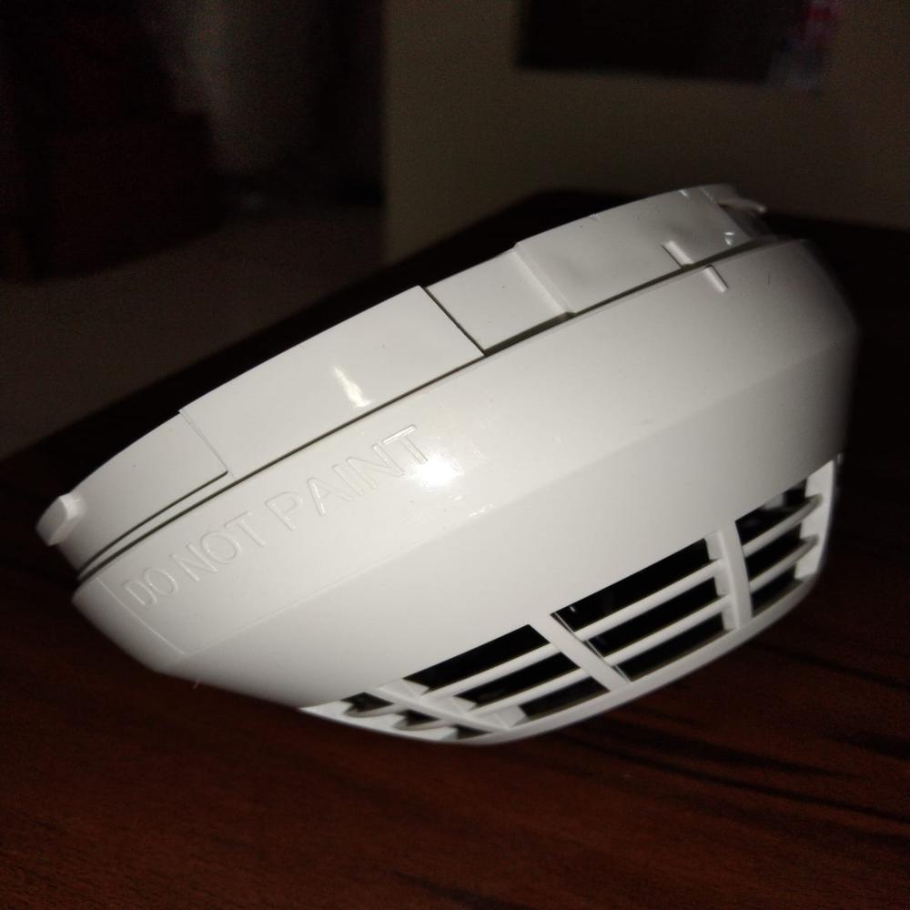 Edward SIGA-OSHD-FCN + SIGA-SB Addressable Multi Detector with Base