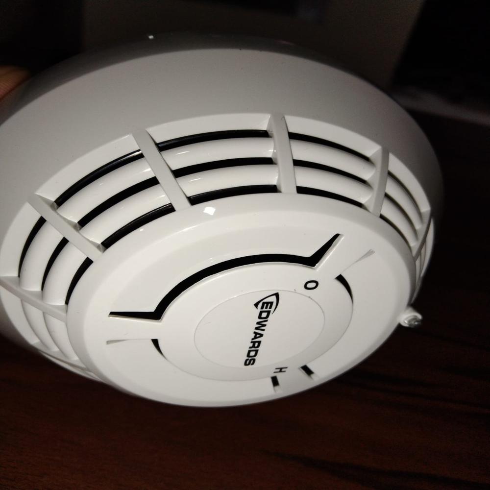 Edward SIGA-OSHD-FCN + SIGA-SB Addressable Multi Detector with Base