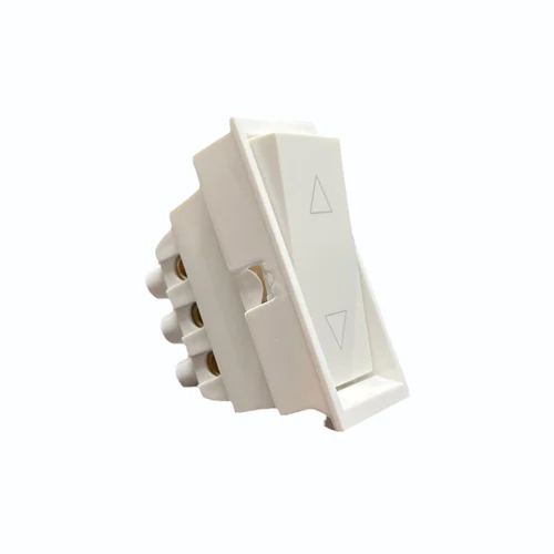 3-gee 6amp 2 Way Flat Switch - Color: White