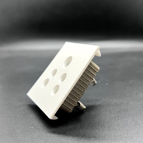 5 Pin Socket With Porcelain - Color: White