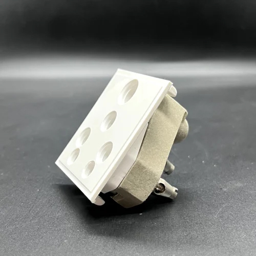 16 Amp 5 Pin Multi Socket with Porcelain