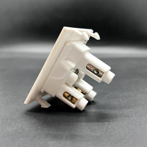 5 Pin Socket Royal - Color: White