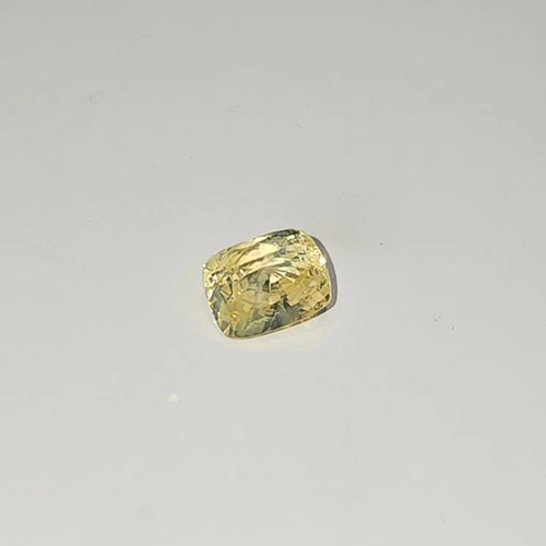5.65 Carat Natural Ceyloni Yellow Blue Sapphire ( Pitambari) - Grade: A