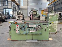 Tos Hostivar Bu-28 X 630 Mm Universal Cylindrical Grinder Machine - Color: Green