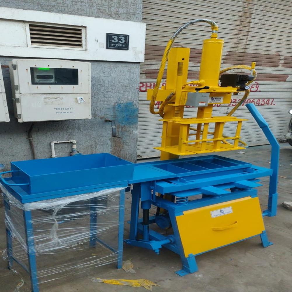 Concrete Paver Block Vibrating Table - Color: Blue And Yellow