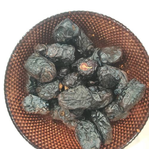 Ajwa Dates - Color: Black