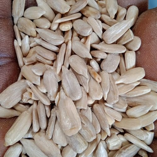 Sunflower Seeds - Grade: Best Quality, Color: White, Moisture: 7%, Purity: 98%, Shelf Life: 6 Months, Type: Fruit Seeds