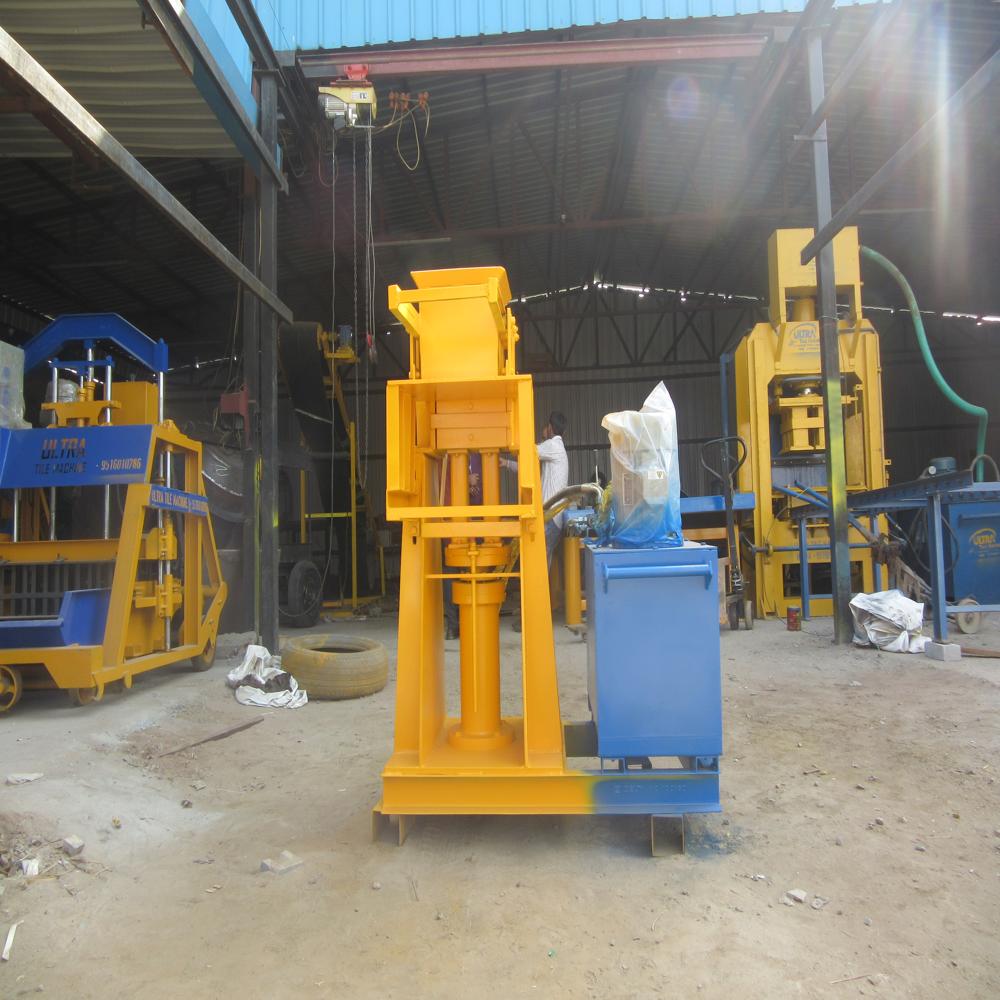 Second Hand Fly Ash Brick Making Machine - Color: Blue