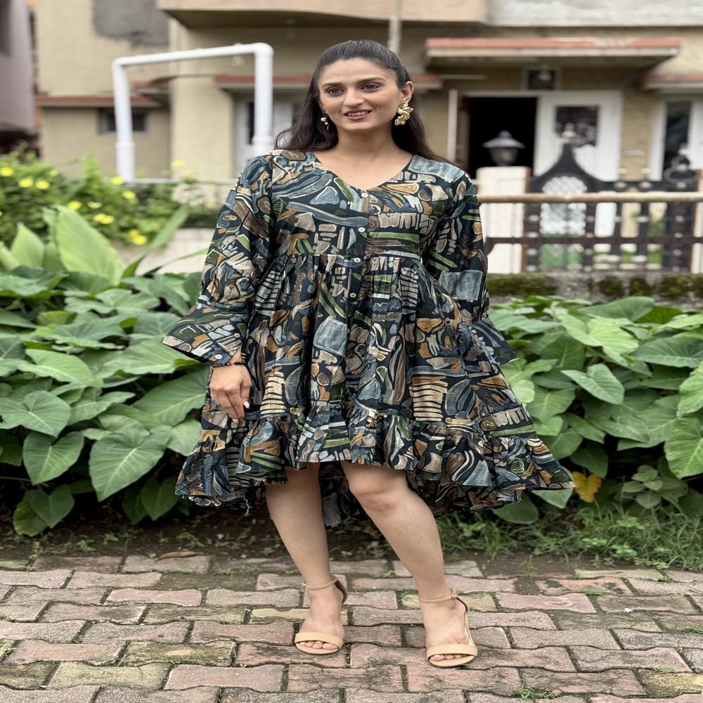 Print Empire Dress - Color: Charcoal