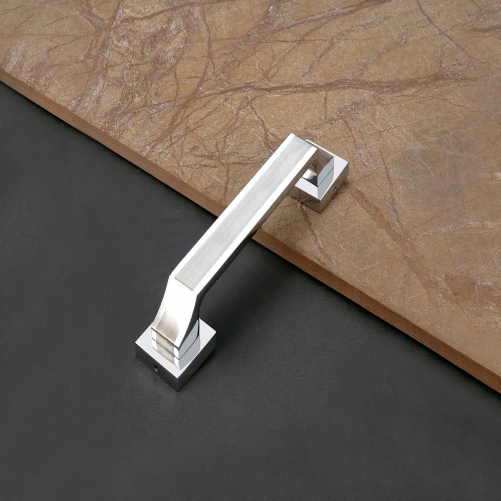 Main Door Handle - Color: Cp/tt