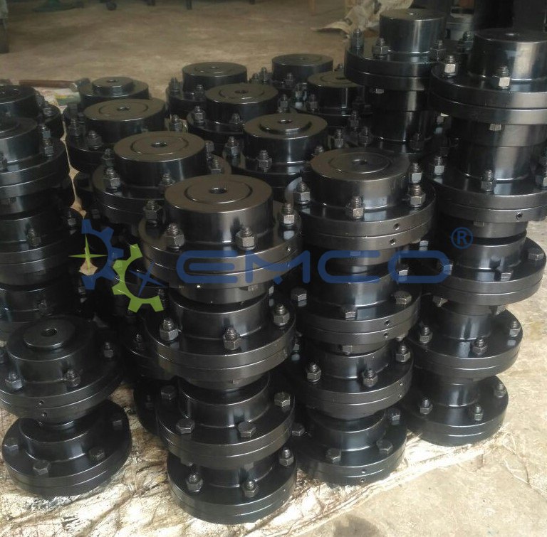 En8 Half Gear Coupling For Industrial - Color: Black