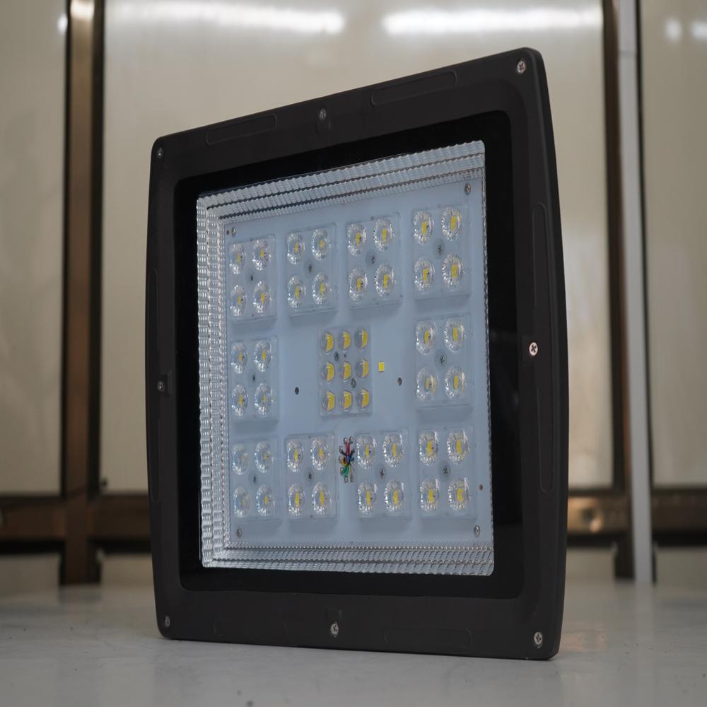 Led Flood Light - Eris 250w - Application: Outdoor And Indoor