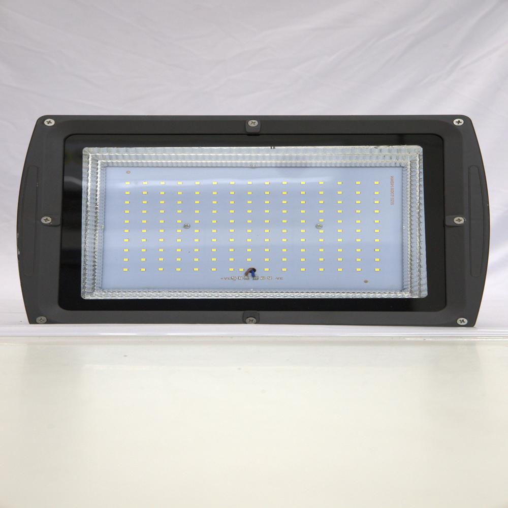 Led Flood Light - Nile - Application: Outdoor And Indoor