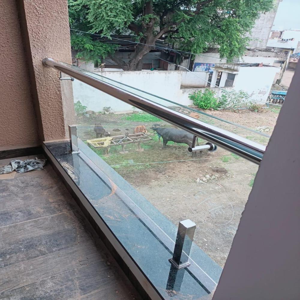 ग्लास रेलिंग