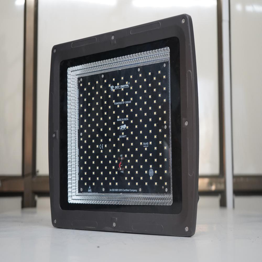 Led Flood Light - Duos 200w - Application: Outdoor And Indoor